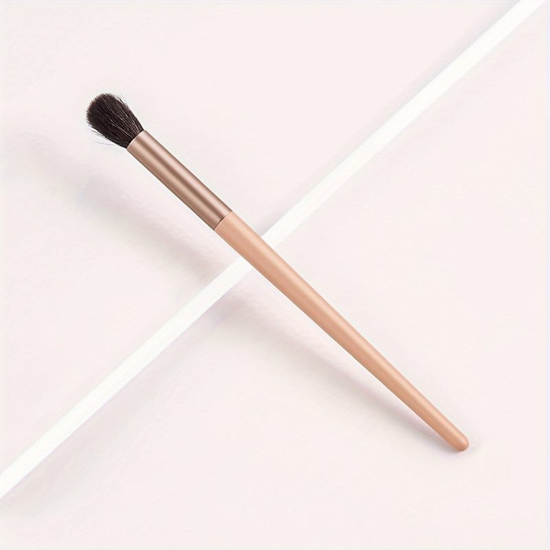 Blending Eyeshadow Brush - Soft Bristles for Seamless Application