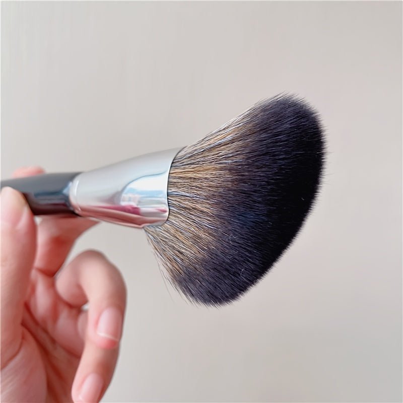 Premium Fan-Shaped Face Contour Brush Set