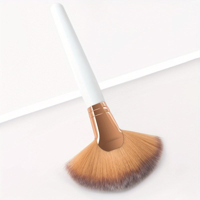Fan-Shaped Powder Brush - Luxurious and Professional