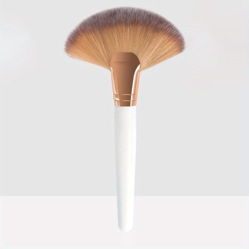 Fan-Shaped Powder Brush - Luxurious and Professional