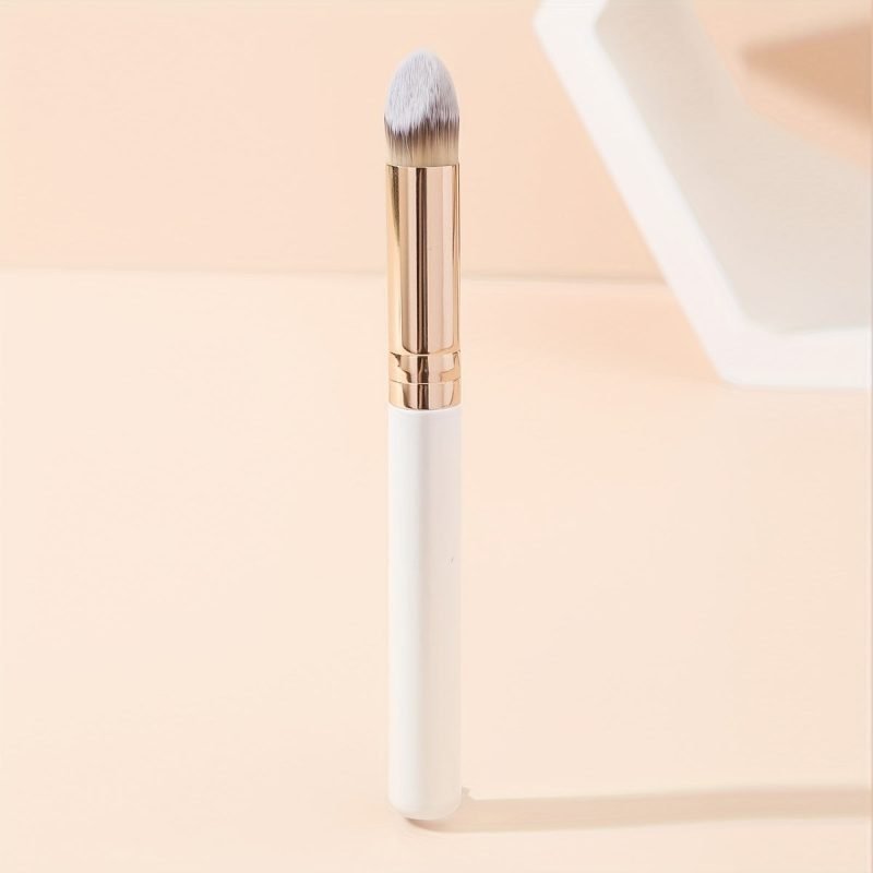 Precision Angled Concealer Brush
