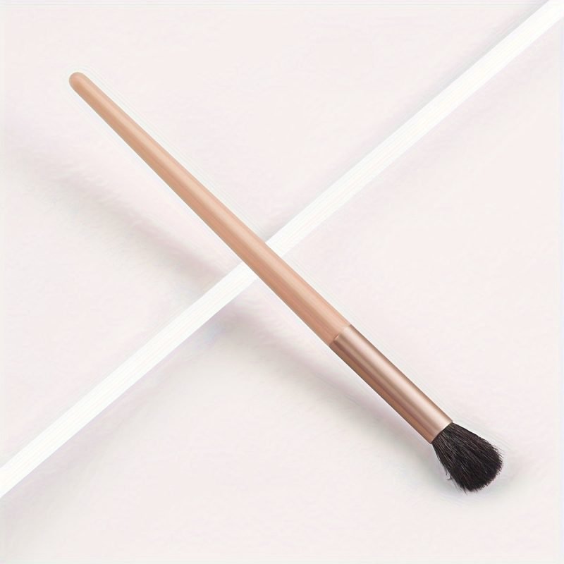 Blending Eyeshadow Brush - Soft Bristles for Seamless Application