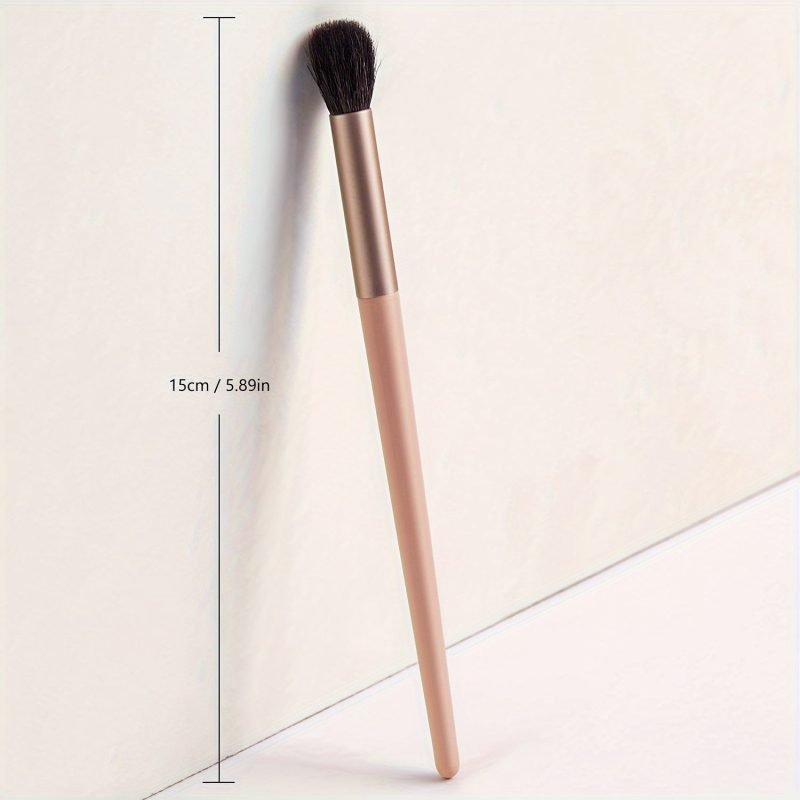 Blending Eyeshadow Brush - Soft Bristles for Seamless Application