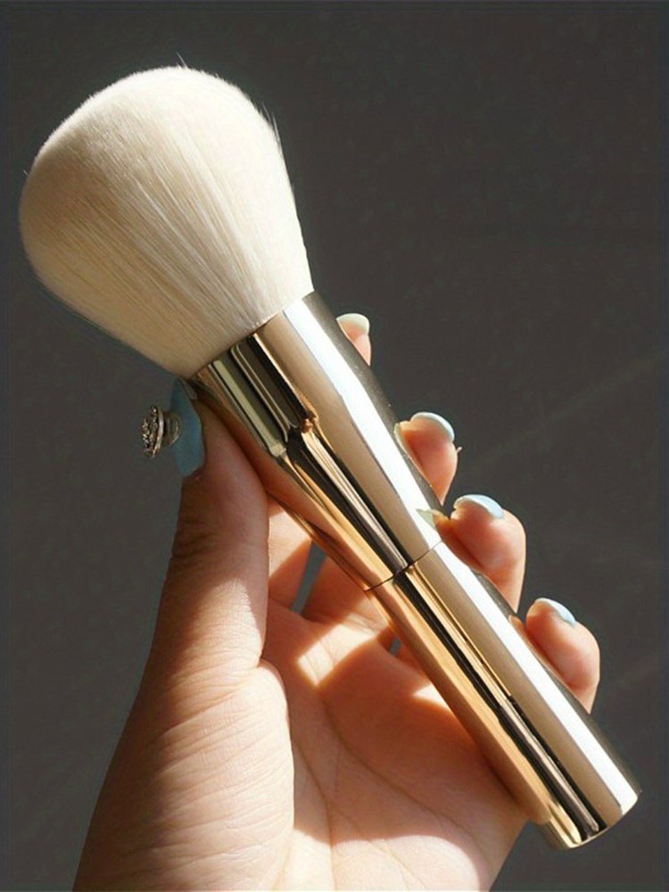 Flawless Finish Kabuki Brush soft bristles